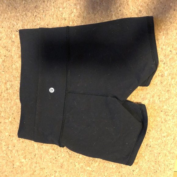 LULULEMON high-rise bike short - Picture 3 of 3